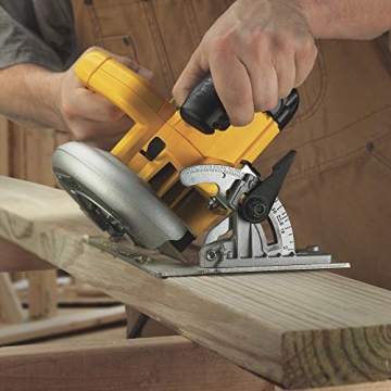 DEWALT 7-1/4 Circular Saw with Electric Brake and Bevel