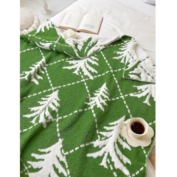 Ultra Soft Cozy Green Pine Blanket - Perfect for All Occasions