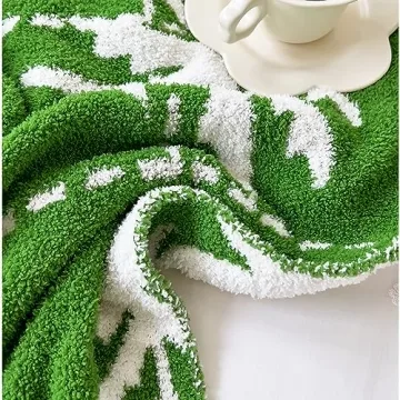 Ultra Soft Cozy Green Pine Blanket - Perfect for All Occasions