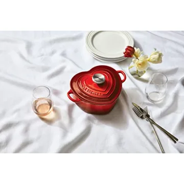 Le Creuset Heart-Shaped Dutch Oven, 2 Quart Cocotte