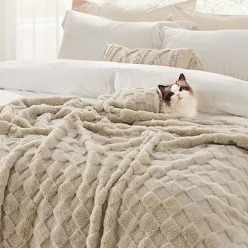 Ultra Soft Fleece Blanket for Comfort - Cozy & Stylish