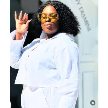 Stylish TYA Oversized Cat-Eye Sunglasses for Women