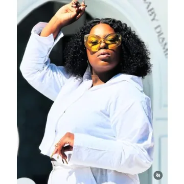 Stylish TYA Oversized Cat-Eye Sunglasses for Women