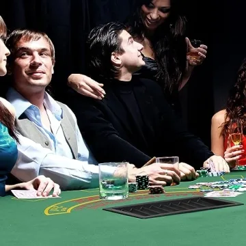 Soozier Foldable Poker Table for 7 Players - Casino Quality