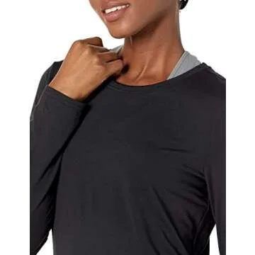 Amazon Essentials Women's Tech Stretch Long-Sleeve T-Shirt (Available in Plus Size), Black, Medium