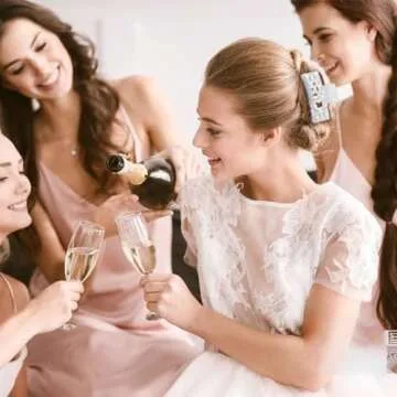 Bride Claw Clip - 1PC Bride Hair Clip Accessories Wedding with Rhinestone Logo White Bride to be Gifts for Bachelorette Party Bridal Shower