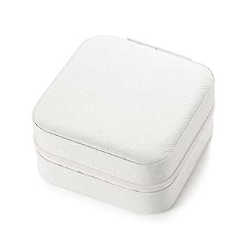 VOMNA Mini Jewelry Travel Case,Small Jewelry Box,Traveling Jewelry Organizer,Portable Jewellery Storage Holder for Rings Earrings Necklace Bracelet Bangle Organizer Boxes for Girls Women(PU-White)