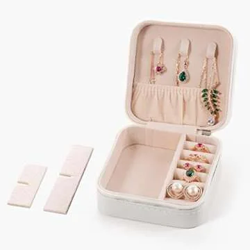 VOMNA Mini Jewelry Travel Case,Small Jewelry Box,Traveling Jewelry Organizer,Portable Jewellery Storage Holder for Rings Earrings Necklace Bracelet Bangle Organizer Boxes for Girls Women(PU-White)