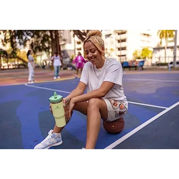 Stanley IceFlow Flip Straw Tumbler 20 oz - Leak Resistant & Stylish