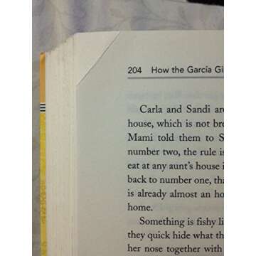 How the Garcia Girls Lost Their Accents by Julia Alvarez - A Compelling Journey in Plume Paperback