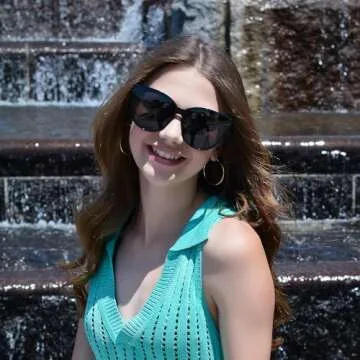 LVIOE Cat Eyes Sunglasses for Women, Polarized Oversized Fashion Vintage Eyewear for Driving Fishing...