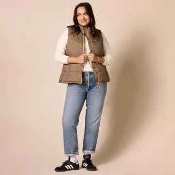 Amazon Essentials Women's Mid-Weight Puffer Vest, Olive Cheetah, Small