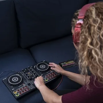 Pioneer DJ DDJ-800 Controller for Pro DJs