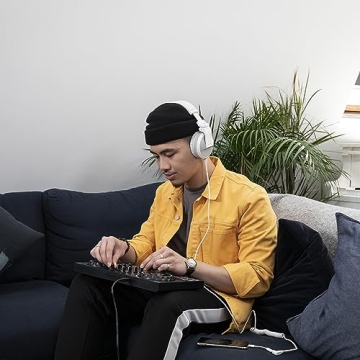 Pioneer DJ DDJ-800 Controller for Pro DJs