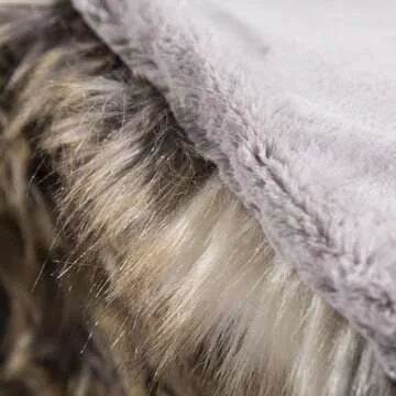 Luxury Faux Fur Oversized Throw Blanket - Warm & Cozy