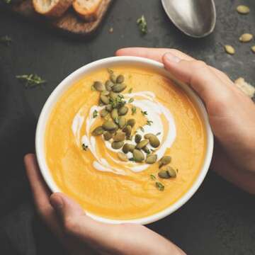 Yupik Raw Pumpkin Seeds, No Shell, 1 lb (16 oz), GMO-Free, Gluten-Free, Kosher, Shelled Pepitas, Salt-Free, Oil-Free, Plant-Based Protein, Source of Fiber, Healthy Snacks, Ideal for Baking & Topping