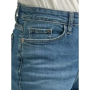 Lee Women's Mid Rise Boyfriend Jean for Everyday Style