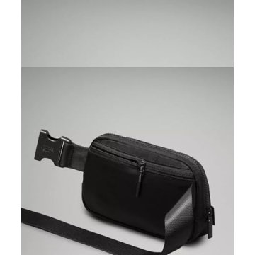 Lululemon Adjustable Everywhere Belt Bag 1L (Black)