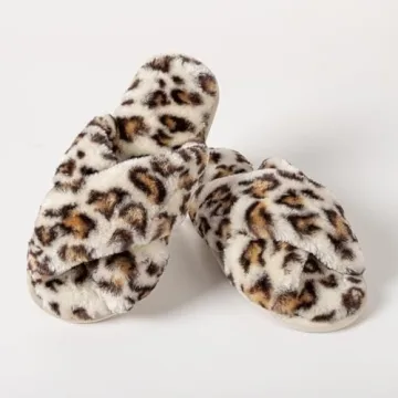 Enteer Women's Fuzzy Memory Foam Slippers for Comfort and Style