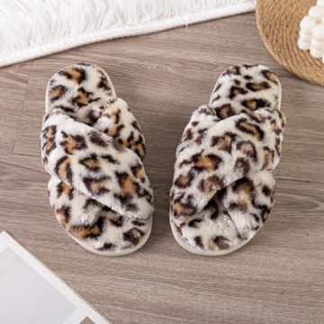 Enteer Women's Fuzzy Memory Foam Slippers for Comfort and Style