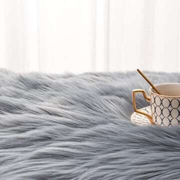 Noahas Faux Fur Rug,Luxury Fluffy Rugs for Bedroom,2 x 3 Feet Washable Area Rugs,Sheepskin Bedroom Rug,Furry Carpet Small Shag Rug,Soft Throw Rugs for Living Room,Kids Boys Girls Room Decor