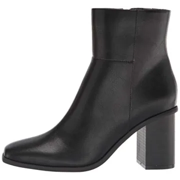 The Drop Ibita Ankle Boot - Chic Comfort for Every Occasion
