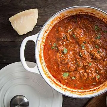 Le Creuset 16 Piece Cookware Set in Pristine White