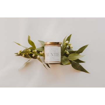 In My Auntie Era Candle - Jasmine, Rosemary, Sea Salt, Honey