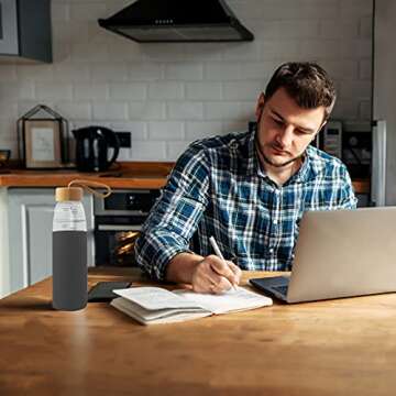 Sangyn Borosilicate Glass Water Bottles 18 Oz with Leak Proof Bamboo Lid and Silicone Sleeve, BPA-Free Reusable Water Bottles