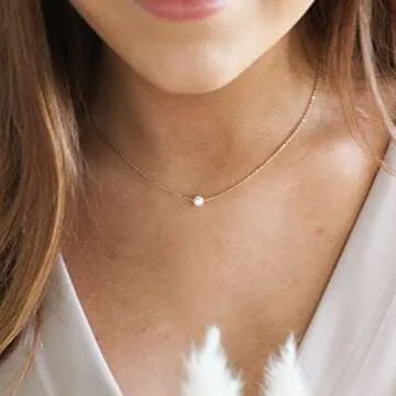 CAROVO Dainty Necklaces for Women 14k Gold Plated One Pearl Necklace Handmade Cultured Freshwater Pearl Everyday Jewelry for Gifts