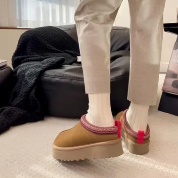 Podafu Women's Cozy Platform Slippers for Cold Winters