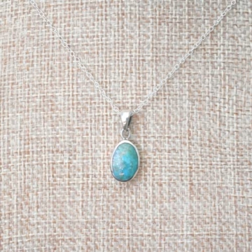 Elegant Natural Turquoise Pendant Necklace in Silver