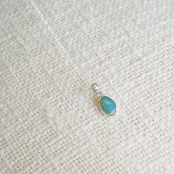 Elegant Natural Turquoise Pendant Necklace in Silver