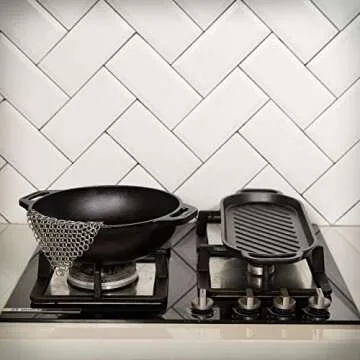 Mythrojan Cast Iron Cleaner, 3.9 Inches Rectangle Chainmail Scrubber with Hanging Ring Dishcloth Stainless Steel Chainmail Scrubber for Skillet, Wok, Pan & Pots Cleaner