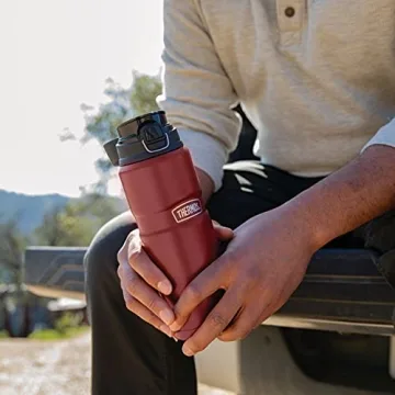 Vacuum-Insulated 24oz Drink Bottle by THERMOS