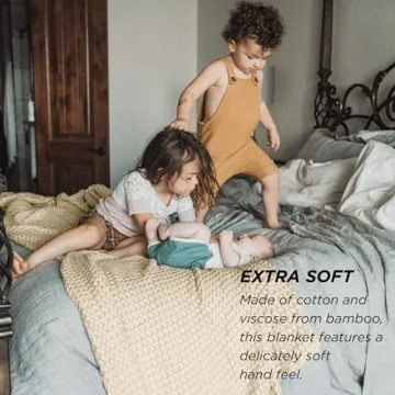 Bedsure Cooling Cotton Waffle Queen Blanket Lightweight Breathable