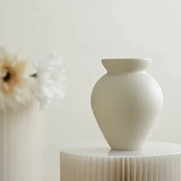 Charming Retro Flower Vase for Floral Arrangements