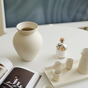 Charming Retro Flower Vase for Floral Arrangements