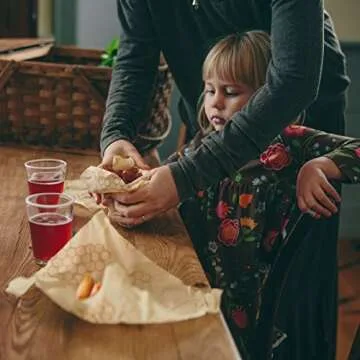 Bee's Wrap Small 3 Pack, Eco Friendly Reusable Food Wraps, Sustainable Plastic Free Food Storage, Each Wrap Measures 7" x 8"