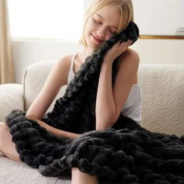 Bedsure Black Fleece Blanket for Luxe Comfort and Style