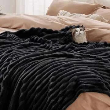 Bedsure Black Fleece Blanket for Luxe Comfort and Style