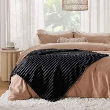 Bedsure Black Fleece Blanket for Luxe Comfort and Style