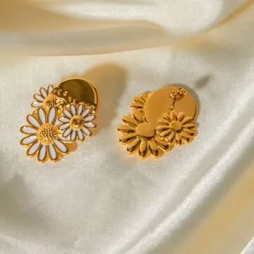 HDKXBEJ Cute Daisy Earrings for Women Fall White Flower Stud Earrings Hypoallergenic Stainless Steel Fashion Earrings Pretty Small Unique Daisy Jewelry for Women