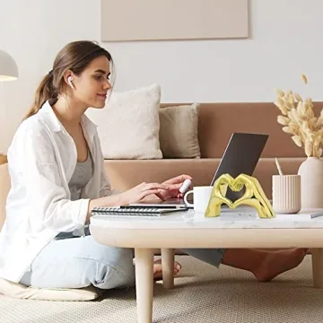 FJS Gold Heart Hands Statue Modern Art Home Decor Gift