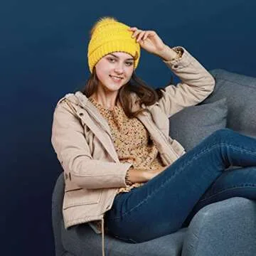 REDESS Women Winter Fleece Lined Pom Pom Beanie Hat