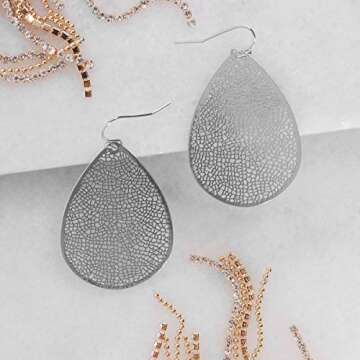 Stylish Silver Dangle Earrings for Comfort and Elegance