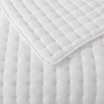 WDCOZY White King Size Quilt Bedding Sets with Pillow Shams, Lightweight Soft Bedspread Coverlet, Quilted Blanket Thin Comforter Bed Cover, All Season Summer Spring, 3 Pieces, 104x90 inches