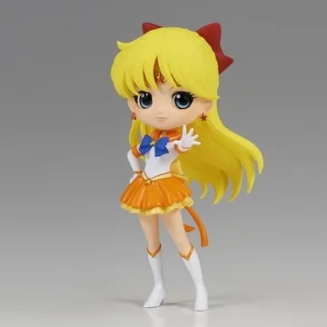 Eternal Sailor Venus Q Posket Figure - Collectible Sailor Moon