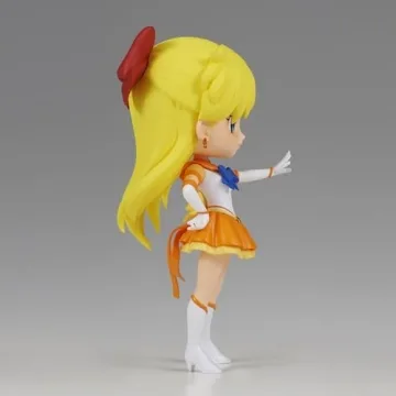 Eternal Sailor Venus Q Posket Figure - Collectible Sailor Moon