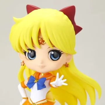Eternal Sailor Venus Q Posket Figure - Collectible Sailor Moon